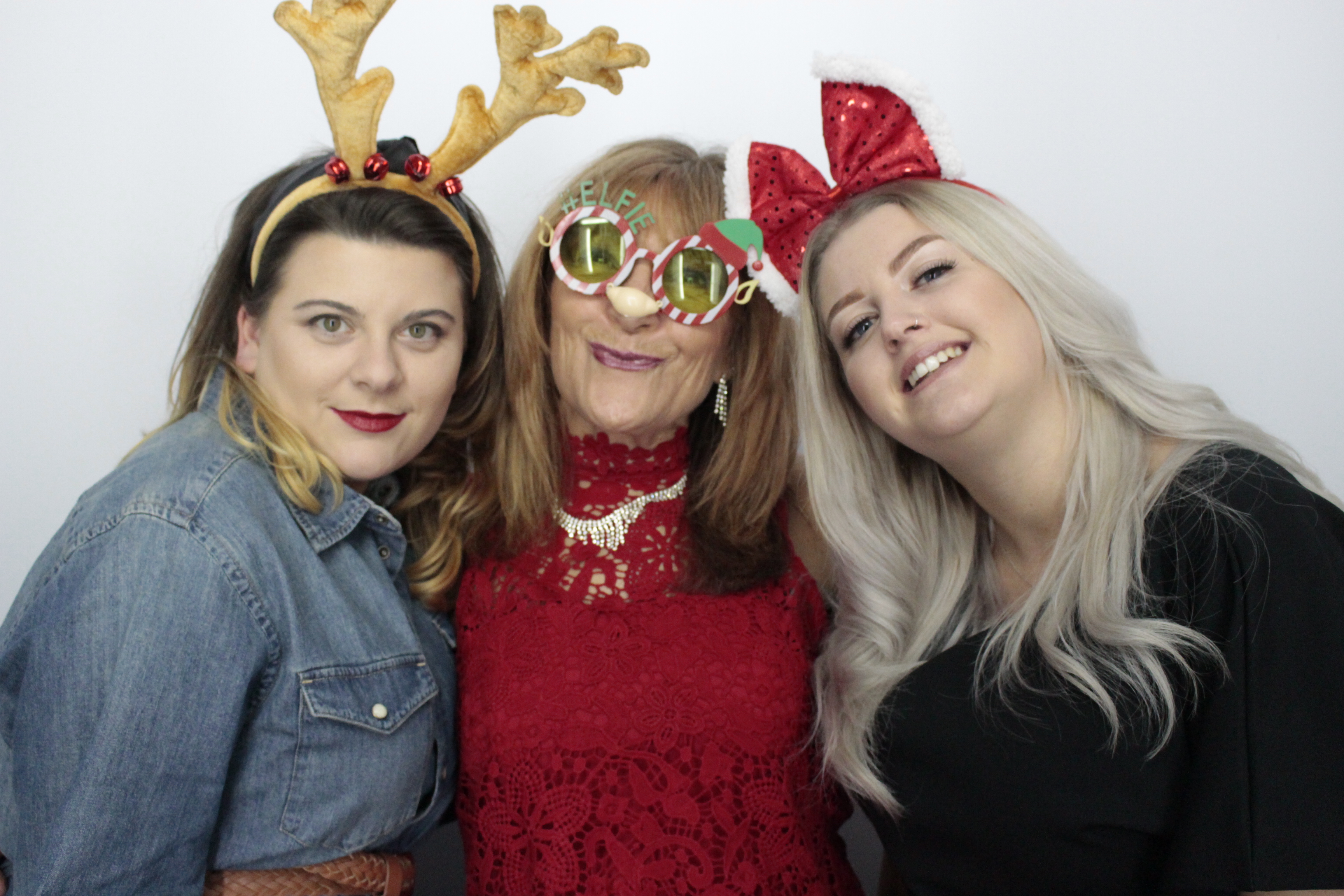 Fittleworth Medical Christmas Party | View more photos from the event at gallery.myphotoboothexperience.co.uk/u/MyPhotoBoothExperienceLtd/Fittleworth-Medical-Christmas-Party